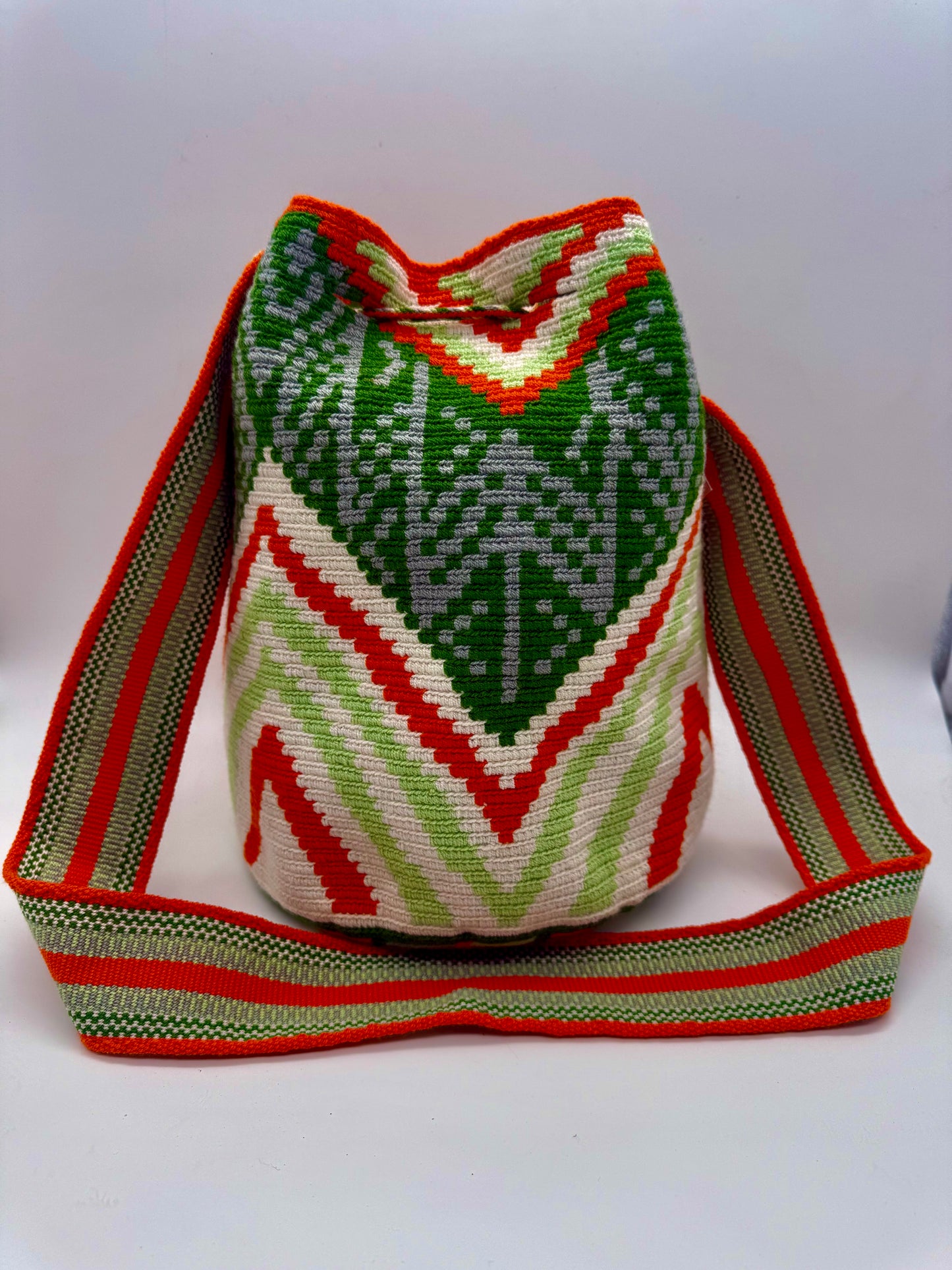 Mochila Wayuu Threaded Half-Stitch Bag